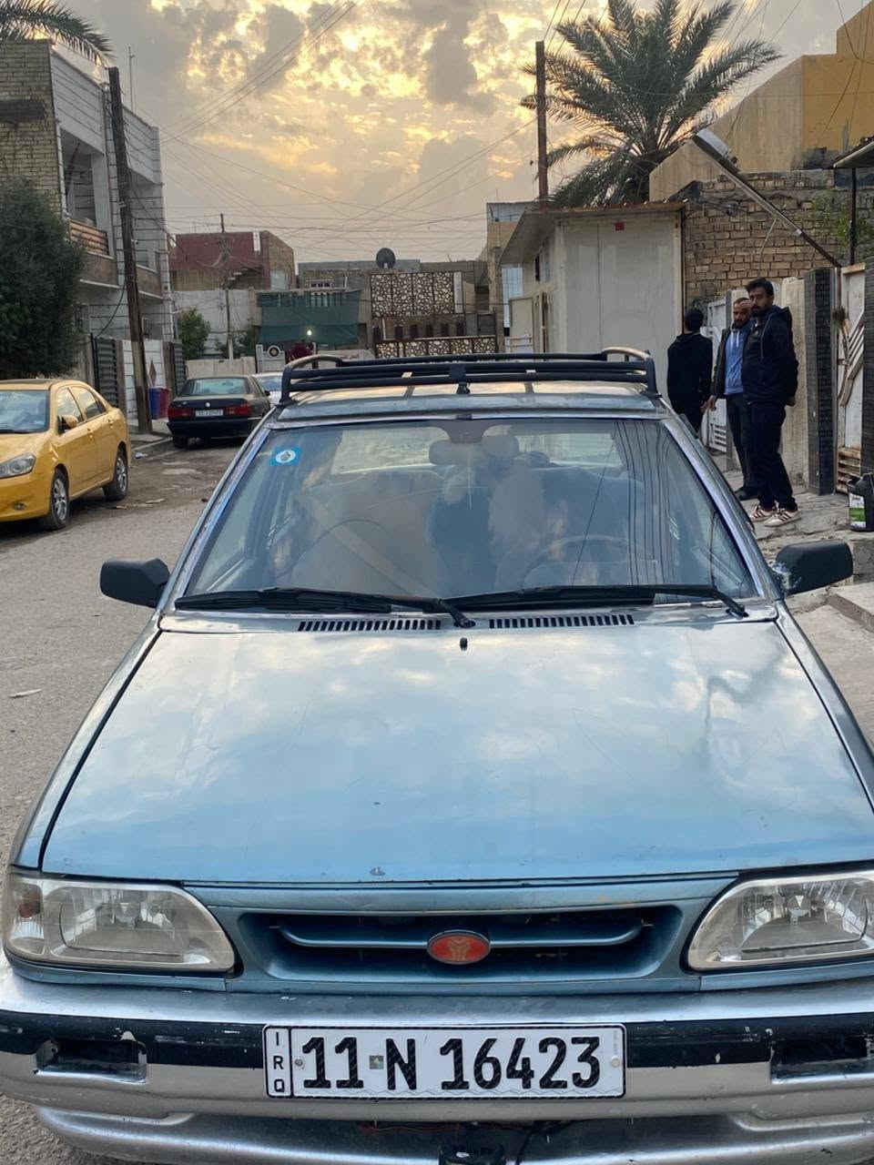 سلام عليكم برايد موديل 93 سياره ما بيه اي نقص متصرف عليه ربع رقم بغداد مصفرا غرامات سنويه جديده رقام نكليزي كير ومحرك مكفولات سياره بدون ضربه بس صبغ أثر جراد وصبغته خير من الله تخم تاير جديد صدر مامي خلفي جديد مشط سترين جديد كامله سياره من كلشي ابيع مستعجل تصل بل رقم ودلل *********** مكاني بغداد شهدا البياع
