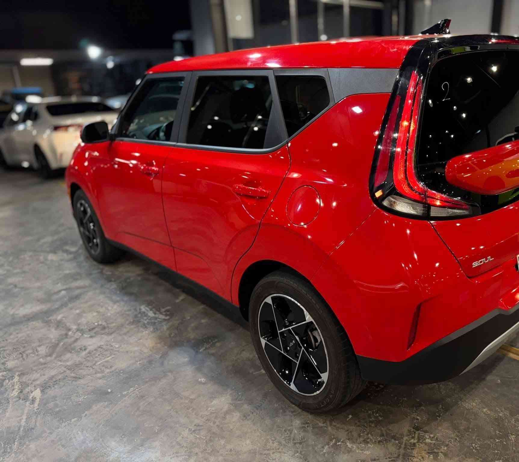 Kia Soul
🔥 فول مواصفات  🔥
🔹 الموديل: 2024
🔹 الممشى: 1,000 ميل فقط
🔹 المحرك: 2000 دوش
🔹 رقم بغداد

المواصفات:
• سلايد
• بصمة
• تشغيل عن بُعد
•  رادارات
• أوتو ستوب
• أوتو بريك
• أوتو هولد
• كاميرا دوّارة
• تدفئة كشنات
• كراسي كهرباء
• شاشة
• كاميرا خلفية
• حساسات
• تحكم من الستيرن
• مثبت سرعة
• بلوتوث
• USB
• تكييف
• سنتر لوك
• جام كهرباء
.شاحن وايرليس
✅ بدون صبغ
✅ بدون حادث
السعر 175💰
📸 صور أمريكا مرفقة مع الصور
📍 بغداد – الكرخ
📞 للاتصال: ***********
