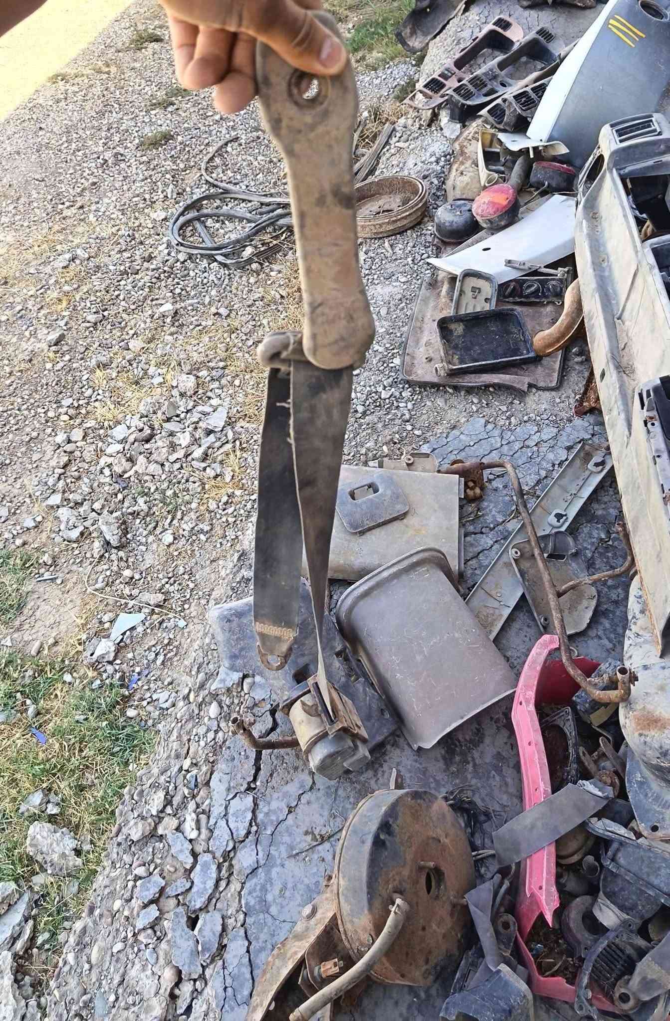 غراض بريجو وبستا للبيع صدر بريجو عنبار بستا ودشبول بستا
باقي كله بريجو خاص او اتصال ***********
مكاني بغداد
