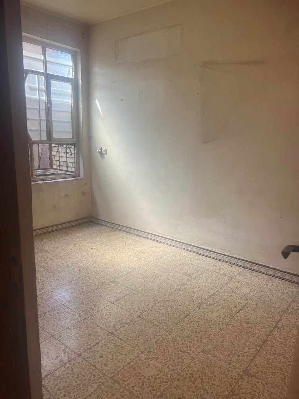 مشتمل للايجار
75 متر

واجهه 7

استقبال وحولي مطبخ وخدمات وغرفه نوم 

الطابق الثاني غرفتين

عنوان المشتمل

الشعب مقابل مصور كنز
السعر 500

~~~~~~~~~~~~~~~~~~~~~~|—————

للاستفسار 

مكتب مكـتب الفرات للعقارات 🏠🏘🏤 ابو رحمة ***********

شارع نادي النفط

مقابل لحوم ابو سجاد او فلافل الطيب 

*********** ابو رحمه@الجميع@
