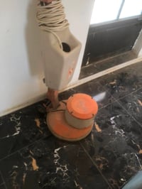 عندي جليه مفروشات جديه للبيع  مع 3 فرج اصليه 07704371177