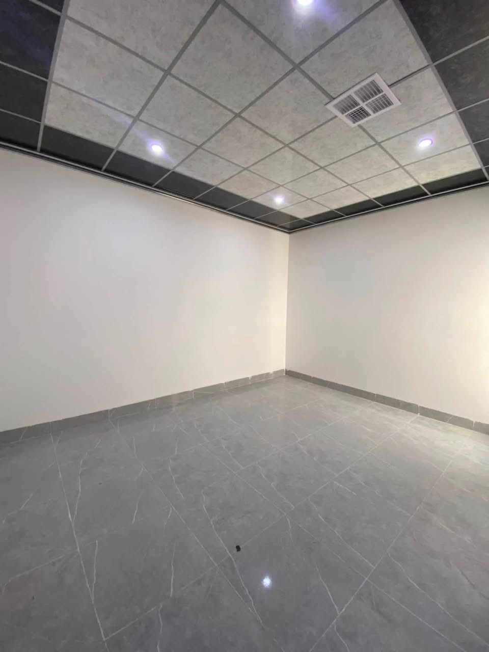 بيت للبيع المساحه 100 متر طابق واحد حي السماح الثانيه
بناء مهندس نضام دكتات سند طابو الزهور للاستفسار مراجعة مكتب عمر للعقار حي الاركان شارع 20 قرب مدرسة الكويتيه 
***********
*********** ابو اياد
