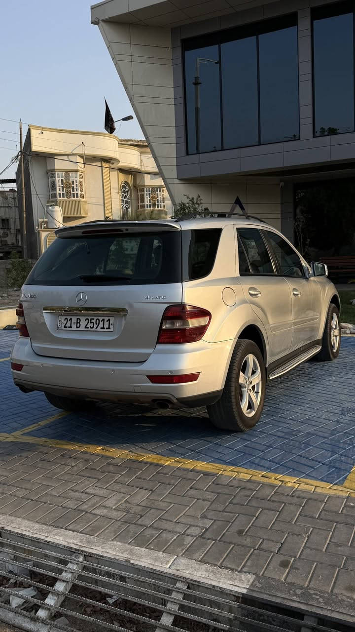 مرسيدس ML350
4Maticموديل 2009 وارد امريكي 
مكينة مكفولة 
كير مكفول 
كهربائيات كفاله
تبريد حدادية مكفولة
رقم شمالي بسمي 
موصفات شاشة كاميرة خلفية 
شاشة اعطال سلايد رووف  
كشنات جلد تبريد قطع 2
تحكمات ستيرن كهرباء حجم مكينه 6سلندر 3500
المرغوب مري شفط 
حساسات امامي و خلفي   بعد بيه مواصفات تخم تايرات جدد
  مكان سيارة البصره 
استفسار ***********
السعر 130 وبيه مجال
