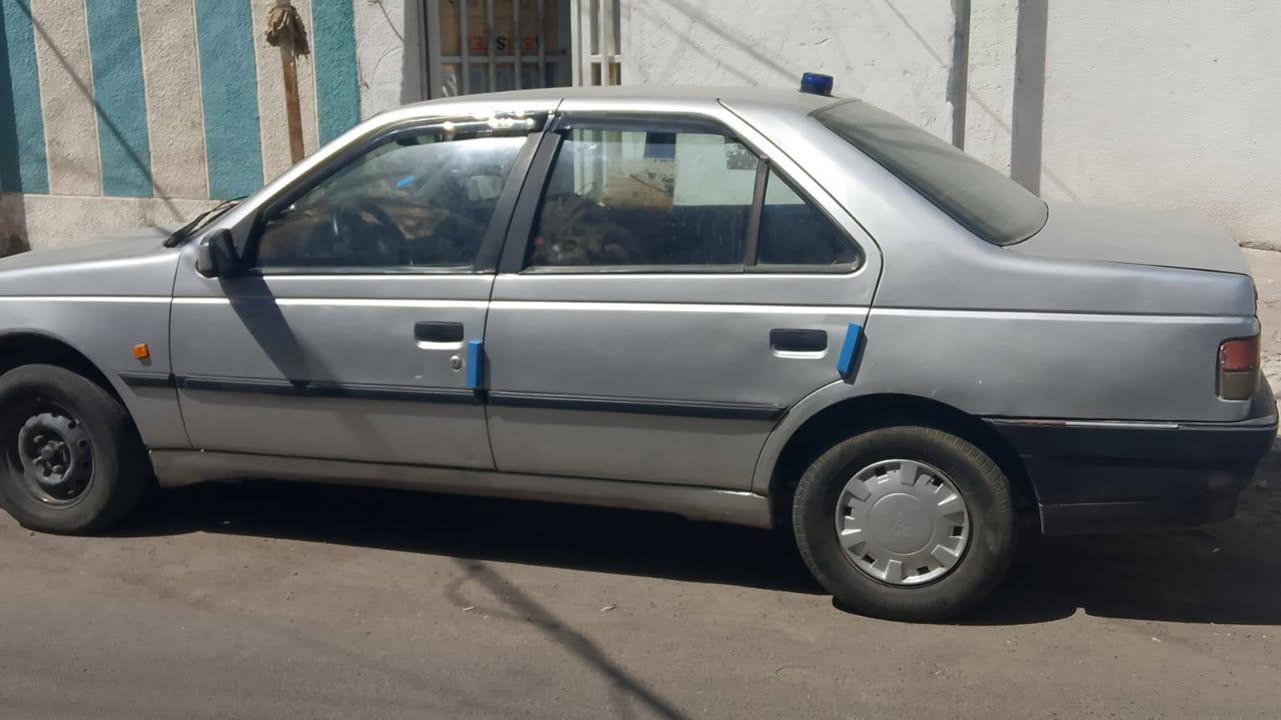 بيجو روى كير مكينه بحاله جيده جدأ تبريد شغال هزه جديده سنويه جديده للغاية 2031 سعرها 26 بيها مجال ***********
