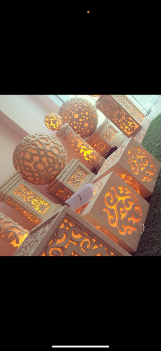 إنارة حجرية • ٢٥ قطعة • جملة فقط