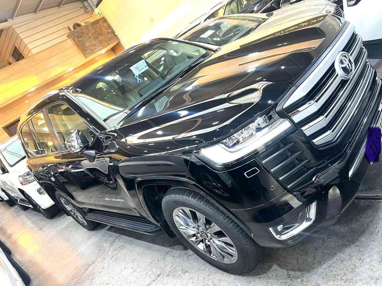 لاندكروز VX • ٢٠٢٢ • رقم بغداد
