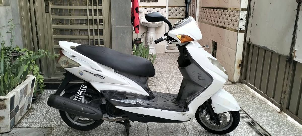 سكنس فحل نوزل ياباني قبق نفخ ستان كهرباء دراجه جديدة كلها بلاديه مال بيت سعرها 800 مكان بغداد***********
