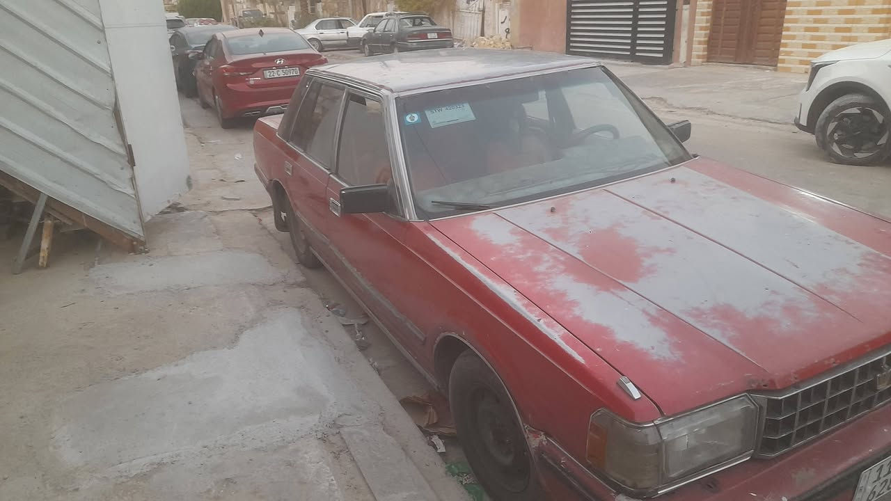 سوبر ٨٥ سياره بلاديه محرك بطه اثنين ونص كير محرك حاويه جديد رقم انكليزي بغداد بااسمنه تايرات اخو الجديد سعرها ٣٠ وبيها مجال للشراي مكانها بغداد الشعب رقم *********** لحد يتصل وره ال١٢ مااجاوب
