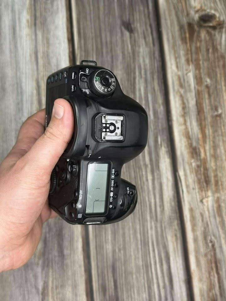 5d mark 4
للبيع مكاني بغداد البياع 
بسعر ٩٧٥ الف
*********** واتساب
