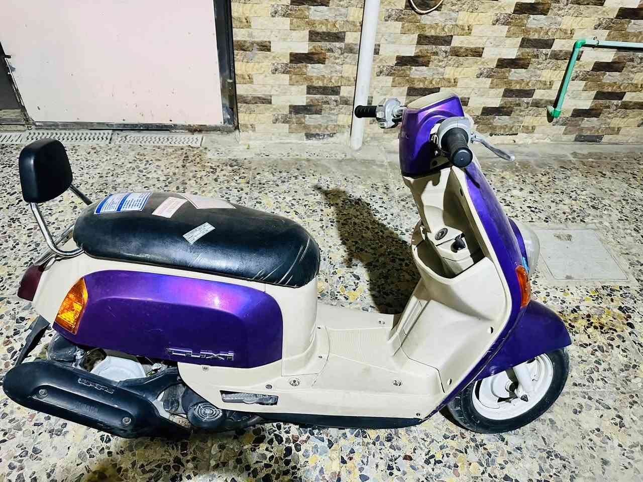 بوليسي نضيف كربلاء
٧٥٠ الف بيها مجال بسيط ***********
