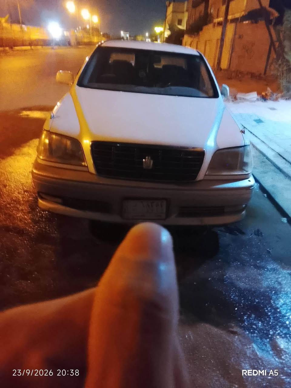 سلام عليكم سياره ادوات كصتين سعر 27مكينه كير حداديه ما  عده تبريد *********** سياره حلوه  متومه وكامله

نص مكتوب في الصور:
- 23/9/2026 20:39 REDMI A5
- 23/9/2026 20:38 REDMI A5