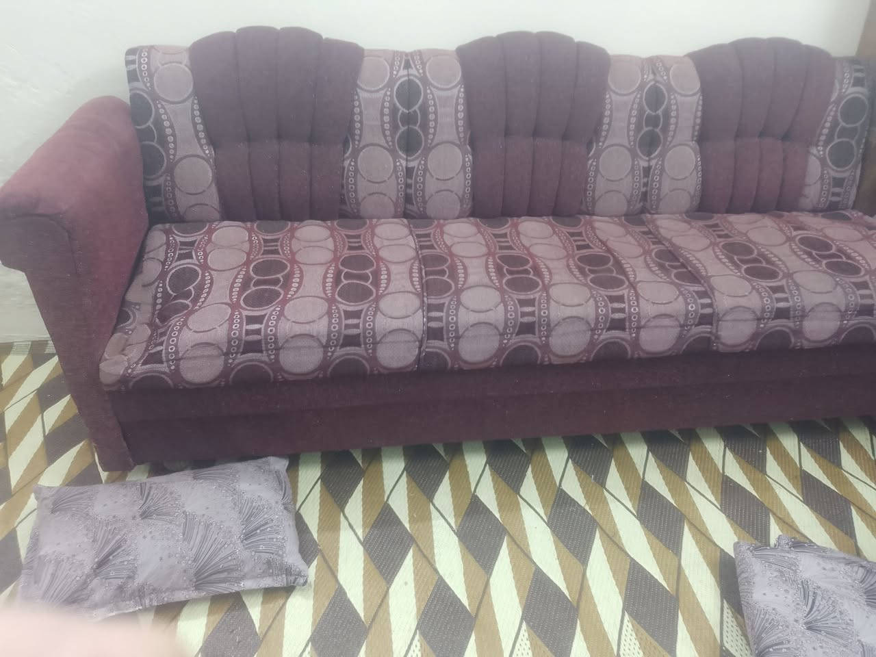 السلام عليكم ورحمة الله وبركاته شباب عندي هذا الطخم للبيع 11متر كلشي مابي مابي كلشي للبيع السعر 160بي مجال للشراي الشراي يتصل على الرقم اتصل وتدللون *********** العنوان موصل حي المنصور بالايمن للشراي يدلل حياكم الله وتدللون
