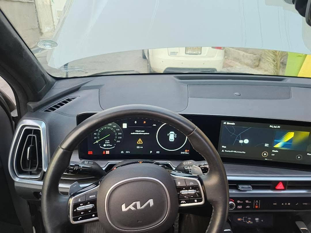 السلام عليكم
سورنتو 2024 X-line فول الفول Prestige

وارد امريكي 

(مــواصـفـات السـيـارة)

صبغ في البنيد شبرين والباقي كلير 

4 كامرات امامي وخلفي وجوانب 

بانوراما موجود 

بصمة تشغيل + بيبان + صندوق +تشغيل عن بعد 

ترحيب عند الاقتراب

مري شفط + كهرباء + رادار + ترحيب

كشنات جلد + تدفئة + تبريد + كهرباء + منفصل vip

سياقة ذاتية + تحديد مسار + 

رادارات امامي ٣ + ٢ مستشعرات +رادارات خلفي ٣ + جانبي٢ 

التوقف الذاتي عند الرجوع + التوقف الذاتي عند التحسس بالاقتراب

٦ حساسات امامي + ٦ حساسات خلفي

هند بريك بصمة

4x4 فور ويل درايف

وضعيات السبورت والنورمل والايكو والسون والسمارت

تبريد منفصل + امامي خلفي

بجم زينون + بك لايت ليد هيلوجين بلادي

ويل كب بلادي بلاك حجم 20

محرك السيارة 2500 تيربو المرغوب بقوة 281 حصان 

ماشية (   ٢٤  )الف مايل

رقم بصره باسمنه (شهداء)

العنوان بصره قبله 

 السعر ((  250  )) 

للاستفسار           
***********
