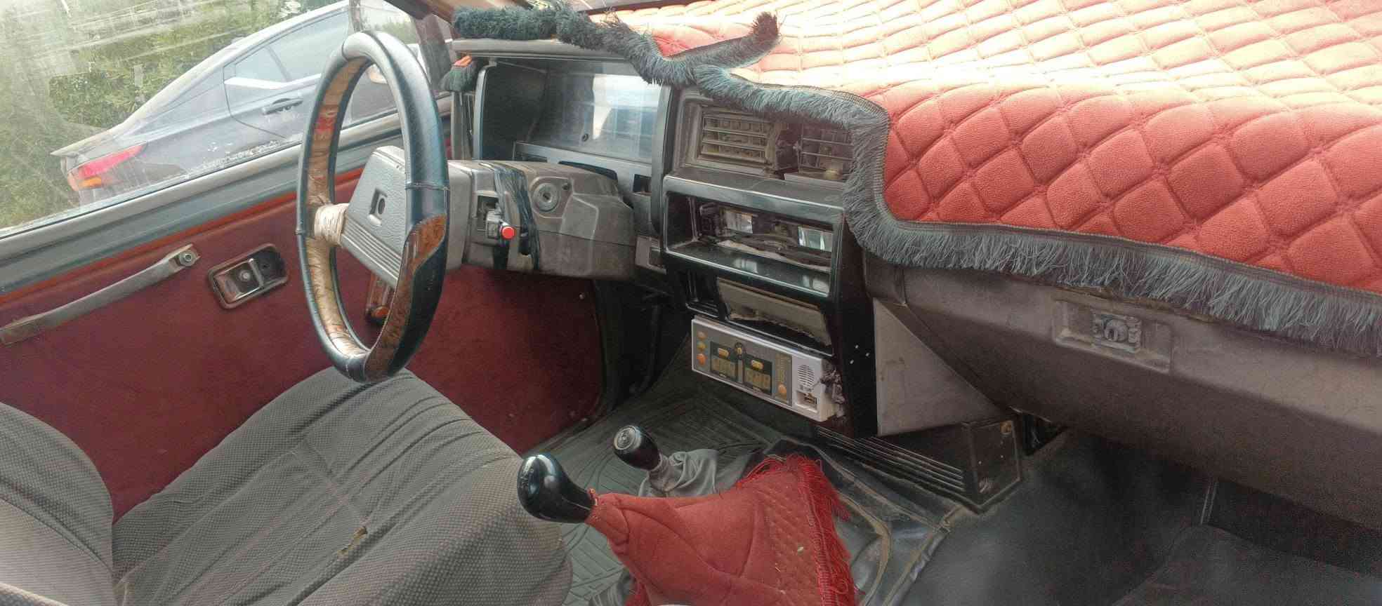 نیسان پاسپەندەر مۆدیل88 گیڕو مەکینەی نیسان 2000 گیڕ عادیە دەبڵ ئەکسڵە سەنەوی جنوبی لە گەڵە بەشەرتی حاسیبەو ئەوەلیات سەیارەکە تنوتۆڵە تەقەو ڕەقەی تیا نیە کارە بای مەزبوتە چوار تایەو ویلی مەزبوتی لە ژیرە سعری 12گەڵا گۆڕینەوەیش ئەکەم لەسەر دڵگرتن ژ.م*********** كالار, السليمانية

