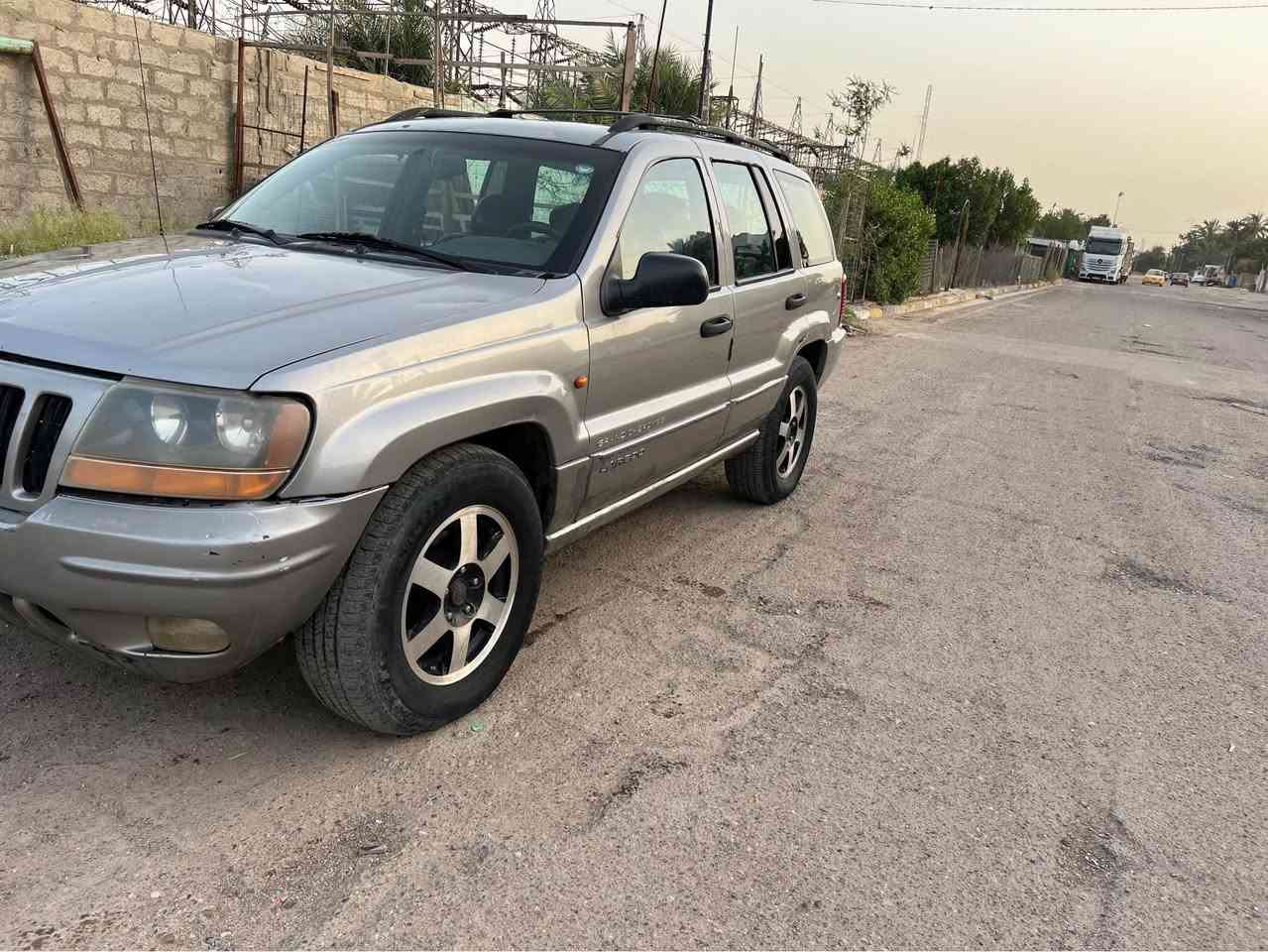 جيب شيروكي موديل 2000 فول موصفات 
شاشة 
كامرة 
مري كهرباء 
كشنات جالد 
كشنات كهرباء 
تدفة كشنات 
فتحة 
تحكمات ستيرن 
سيارة 8 سلندر بيهة قطعة صبغ وحدة رايدهة 53 وبيهة مجال الطيبين واي ستفسار نتصال علة هذة رقم *********** مكلف بل نشر بغداد, العراق
