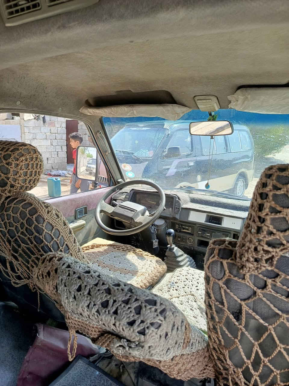 سيارة البيع مكان واسط موديل 94سنوية 29 مكفولة كفالة عامة من صبغ ضربةالرقم ***********
