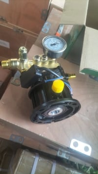 ‏سلام عليكم وصلتني مضخات 160 بار تسحب 13 بالدقيقة جملة فقط07731143096