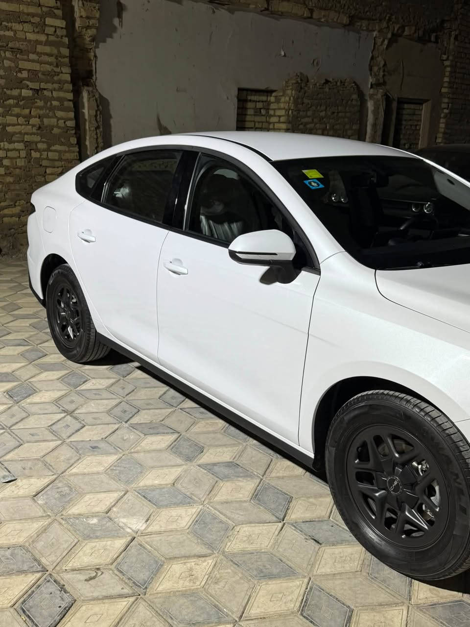 لبيع byd سيل 5 ماشيه8600 بيه بارد بل جاملغ موضح بل فديو. مكان  السياره المنصور السعر21 مليون ***********
