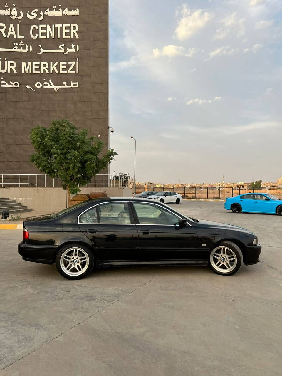 BMW E39 صقر 
موديل 2001 
محرك 528 دبل فانوس المرغوب 
تحویل بشرط 
بدون ضربة نهائيا 
قطعتين او ثلاث صبغ 
هزه جديده سنويه جديده لحد نهاية 2030 
سياره فول  بس بدون سلايت 
سیارە ماشي132 الف مایل 
کشنات جلد 
داخل كريمي 
كشنات سیاحي كهرباء بالكامل 
تحكم ستيرن 
تحديد سرعة 
تراکشن شغال 
حساس امامي و خلفي 
مرايات كهرباء و هيتر 
دعاميات M 
ویالە M 18 تو سایز 
حدادیە امامي و خلفي جدید 
بطاریە جدیدە 
بطاقة بانزین موجود 
سیارە جاهزە و علی وضع الشرکە موو تعمیر سیارە لوك لوك کلشي علی بلاد و ما ناقصها ولا برغي و السیارە احلی من الصور  بهواي . 

سعر110  و بيها مجال 

‏BMW E39 سەقەڕ 
مۆدێل 2001 
مەکینەی 528 دەبڵ دیجیتاڵ مەڕغوب 
تەحویل بەشەرت 
سەیارەکە بێ لێدرانە 
دو سێ پارچەی سبوغە 
هەزەی تازەیە سەنەوی تا کۆتایی 2030 
سەیارەکە فول فولە بەس سلایت نیە 
132 هەزار مایل ڕۆشتوە 
کوشن جلدە 
ناو کرێمیە 
کوشن سیاحیە کامل کارەبایە 
سوکان ڤۆلیۆم 
تەحدید سورعەیە 
تراکشن ئیشەکات
حەساس پێش و دوا 
ئاوێنە کارەبا و هیتەرە 
دەعامی M
ویل M 18 توو سایز 
تاخم پیش و دوای تازەیە 
پاتری تازەیە 
بیتاقەی بەنزینی هەیە 
جاهزە و لەسەر دەقی شەریکە ماوەتەوە سەیارەی تەعمیر نیە یەک بوڕغی نەقس نیە زۆر پاک و جوان ماوەتەوە لە ڕەسمەکان جوانترە

رةقةم ***********

