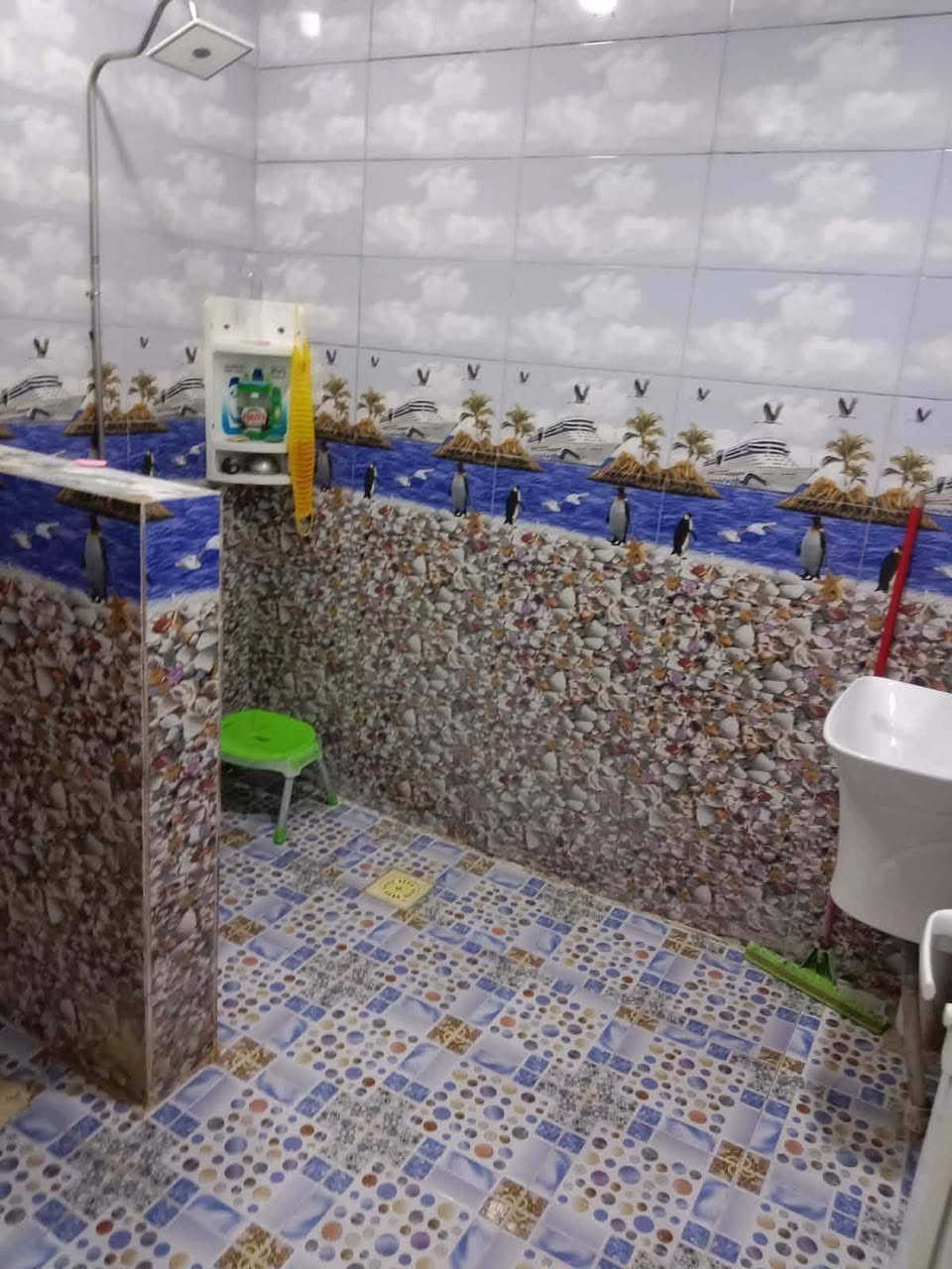 دار للبيع طابو زراعي سند 25 الموقع حي الصحه فرع المستشار المساحه 100متر الواجهه 5متر والنزال 20متر طابقين هول صاله مطبخ غرف نوم عدد 2 وصحيات عدد 2 بناء 2017 للاستفسار مكتب النبل للعقار والبناء والهندسه *********** واتساب *********** واتساب

