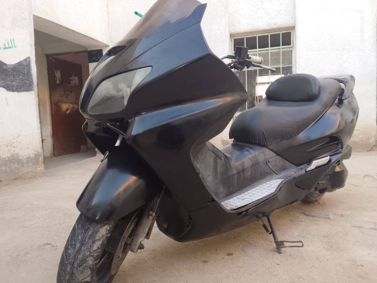 فورزا 06 شغالة
 شعلة حلوه مكينة لاتبخير ولا تنقيص كزوز رياضي ستيرن رياضي كهربائيات كاملة كفرات مصبوغة للجمالية نقصها الوحيد ضعف بالشحن ويا اللايت تقره 12 بدون لايت تقره 12.7 وتزداد بالسرعة مكاني ناصرية سعرها 300 الف وبيها مجال للشراي واتساب ***********
