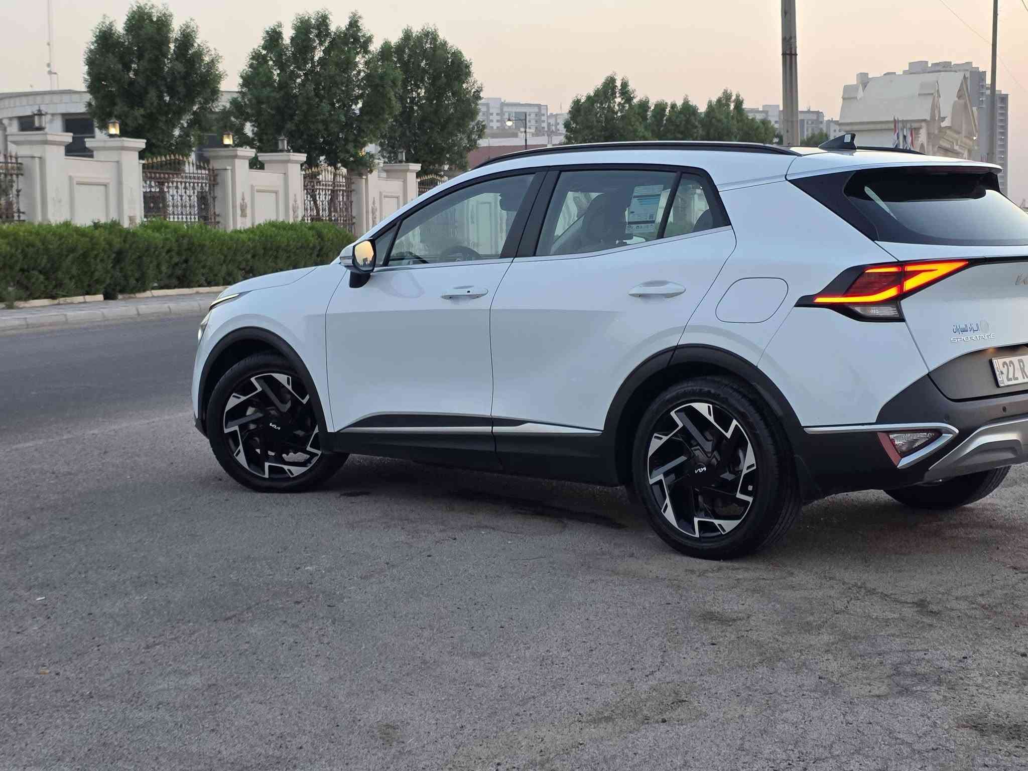 السلام عليكم
سبورتج 2023 خليجي ابيض بانوراما 
بصمه أبواب و تشغيل 
محرك 2000 دوش 
نضام ترحيب مع البصمه 
اشاير بالمري + المري شفط 
كر سي كهربائية 
شاشه أندرويد 
كامره دواره 
تبريد الامامي منفصل(مناخين )
تبريد قطعتين تحكم بيانو 
هاند بريك دكمه 
نظام الاوتو هولد 
مانع انحدار 
مانع تزحلق 
3 أنظمة قيادة 
تحكمات ستيرن فول 
كروس سرعه 
حساسات أمامية و خلفيه 
مخارج usb أمامية و خلفيه 
الايت الامامي لدات صباحية 
البلكلايت الخلفي لدات 
سيارة باسمي  
العداد 22
شحن بالكشنات
كشنات تدفئه 
جنطه كهرباء 
 مكفول من الصبغ ما بيها قطره صبغ 
 باتري جديد السنوية جديدة والرقم الجديد 

السعر  204 مكاني بغدادرقمي 
***********
