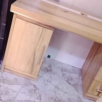 عيني كاشير محلات جديد واضح بالصوره اريده ب 150 الف وبي مجال 0772260252...