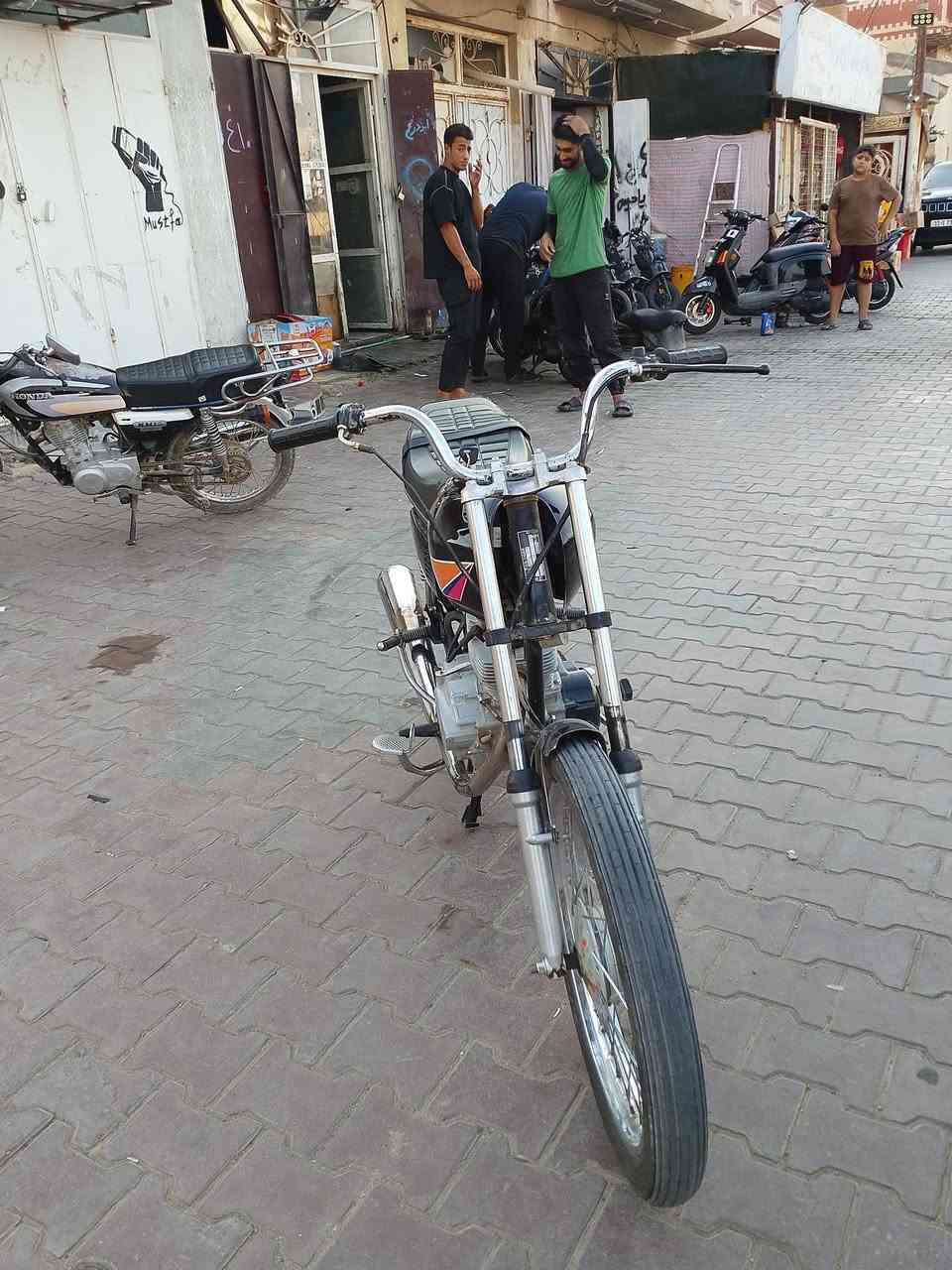 السلام عليكم دراجه تايكر 18ب425بيه مجال مكان كوت طشاش ***********
