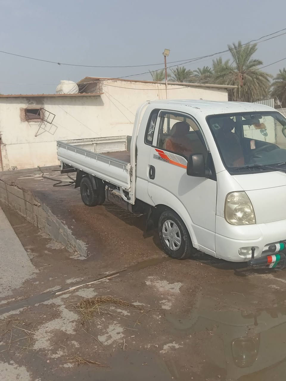 للبيع او مراوس  كيا حمل موديل ٢٠١٢ سياره مكفول ماعدئ الدوس معمرات رقم نجف  السعر ٩٨ وبيها مجال خاص مغلق *********** للاستفسار مكانه نجف
