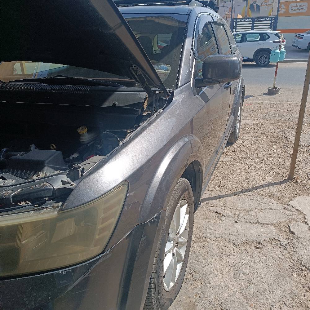 دوج جورني موديل 2014 محرك 2400بصمة تشغيل بصمة ابواب وجنطه تبريد ثلاثة قطع 7راكب اطارات جديده بطاريه جديده محرك وكير بحاله جيد جداً صدر جيد كهربائيات السياره بدون صبغ بدون حادث الحمدلله السعر المطلوب 11700قابل للتفاوض ان شاء الله مكان السيارة بغداد حي الخضراء السياره باسمي الاتصال على الرقم 
***********
***********
أبو عبدالله
