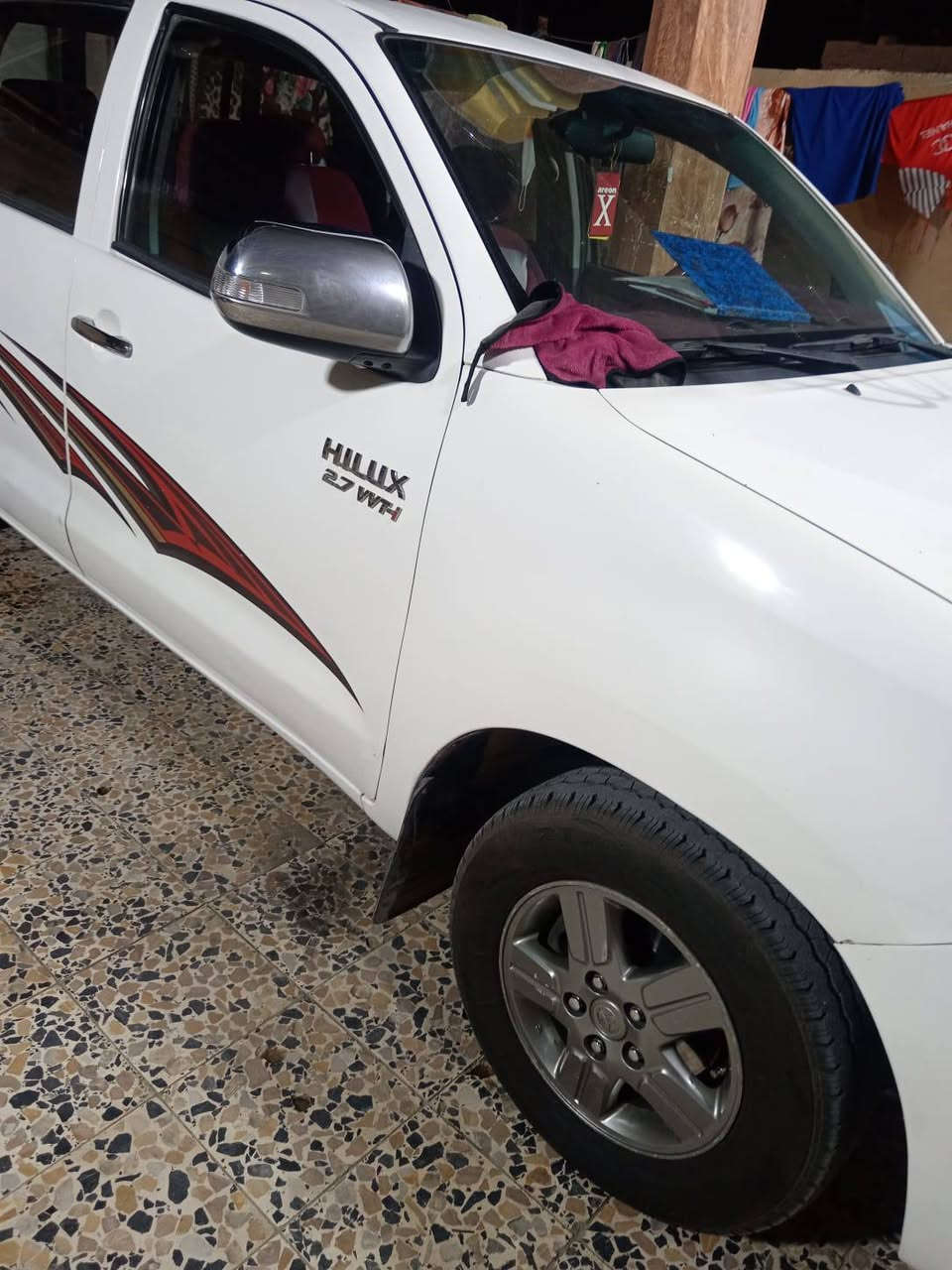 السلام عليكم بيكب فلاونزه ١٤ كير اوتوماتيك رقم بصره محرك بي تنقيص قليل بيهه البنيد مبدل القديم موجود ضربته بس كصة البنيد بس احنه بدلنا تبريد حداده كير تمام بيهه ٥ اصابع صبغ بالتكمه الخلفيه والتكمه الثانيه أقل من ٥ اصابع سياره باسمنه جاهزه من كلشي اتصال على الرقم *********** السعر ١٨٠ بيهه مجال قليل مكاني البصره الجزيره
