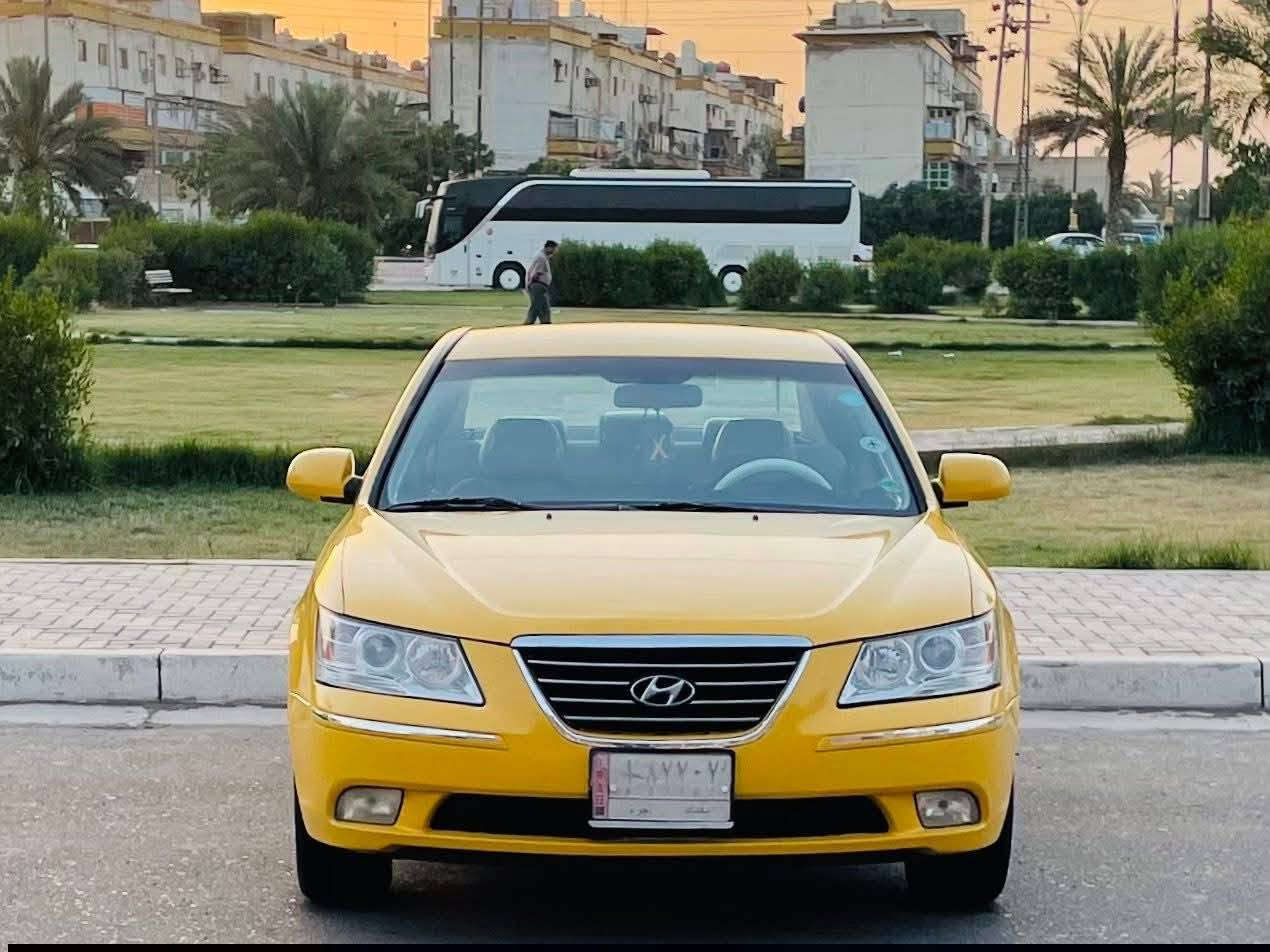 سلام عليكم 
سوناتا موديل 2010 مكينه وكير خير من الله تبريد توني مبدل منضومه مكينه 2400دوش المرغوب سياره كبل للشارع سياره جاهزه من كلشي حداديه جديده وره وكدام حادثه باب السايق تبديل الباقي ليبل واحد ترهم مراوس ب اوبتما موديل 2012او 2013 السعر 105وبيها مجال 
***********
