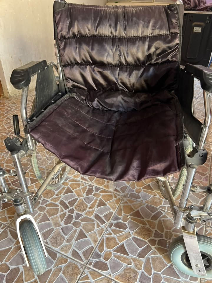 عربانه وزن خاص مستخدمه قليل كلش بعدها بالجيس سعر ١٣٠ وبيها مجال ***********

