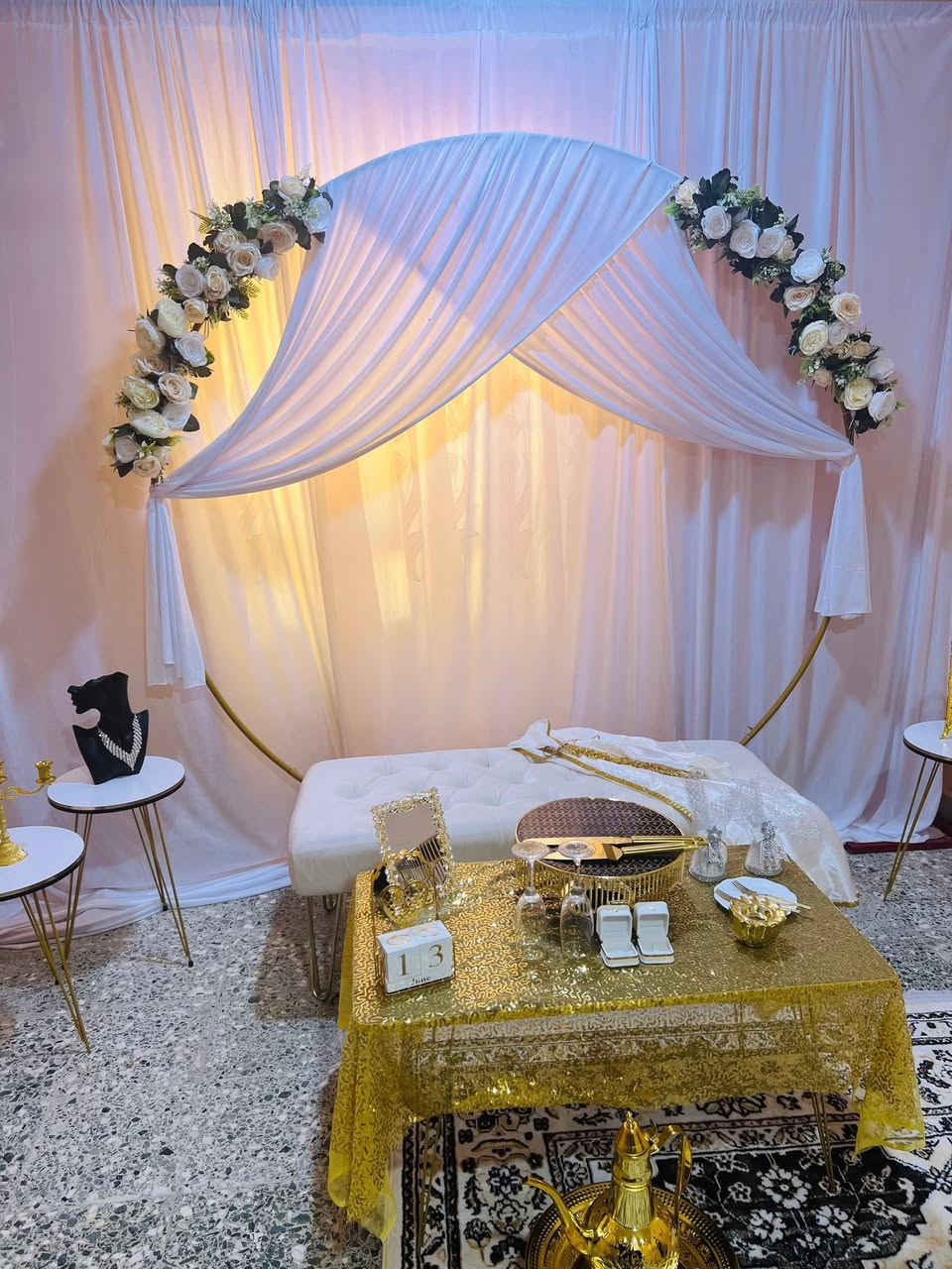 السلام عليكم...انا على باب الله اتمنى عدم ازاله منشورات.... وشكرا جزيلا 
كوشات الربيع 💕..

عقد.. حنه.. تخرج.. عيد الميلاد..حسب الطلب الزبون 

للحجز والاستفسار واتساب ***********
