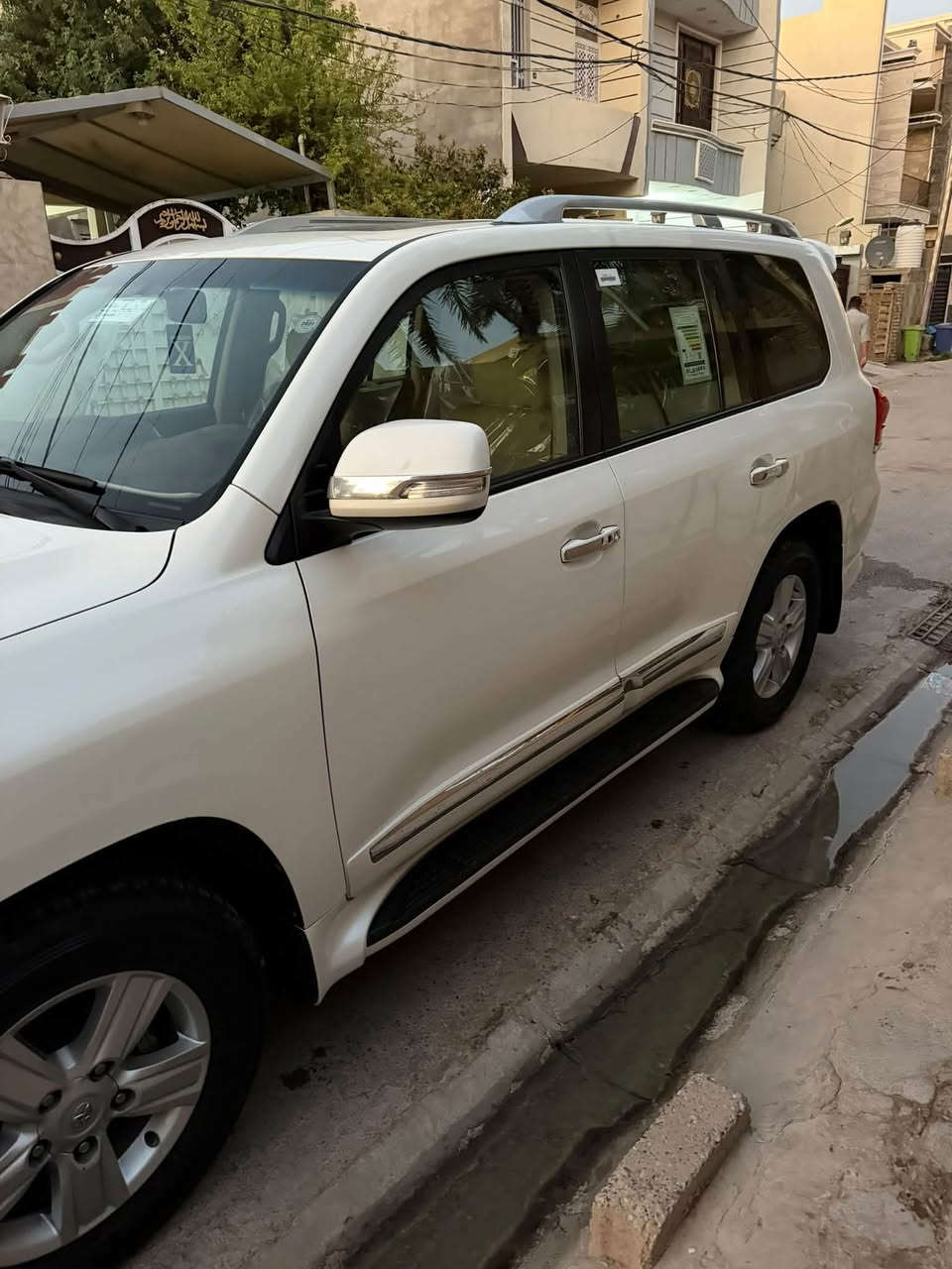 لبيع لاندكروز ٢٠١٣ أبريم مكفوله كفاله عامه عدا مكانين صغار PDR وباقي كفاله حته دعاميات 
مواصفات البريم معروفه 
سياره كامله مكمله تخم تاير  دلوب اصلي 
سياره مال جناي 
ماشيه ١٦٥
رقم سليمانيه بسمي تحويل ثانيوم 
سعرهه ٣٤٨ وبيهه مجال شي بسيط 
اي ستفسار اتصل وتدلل ***********
مكاني ديالى بعقوبه حي لمعلمين
