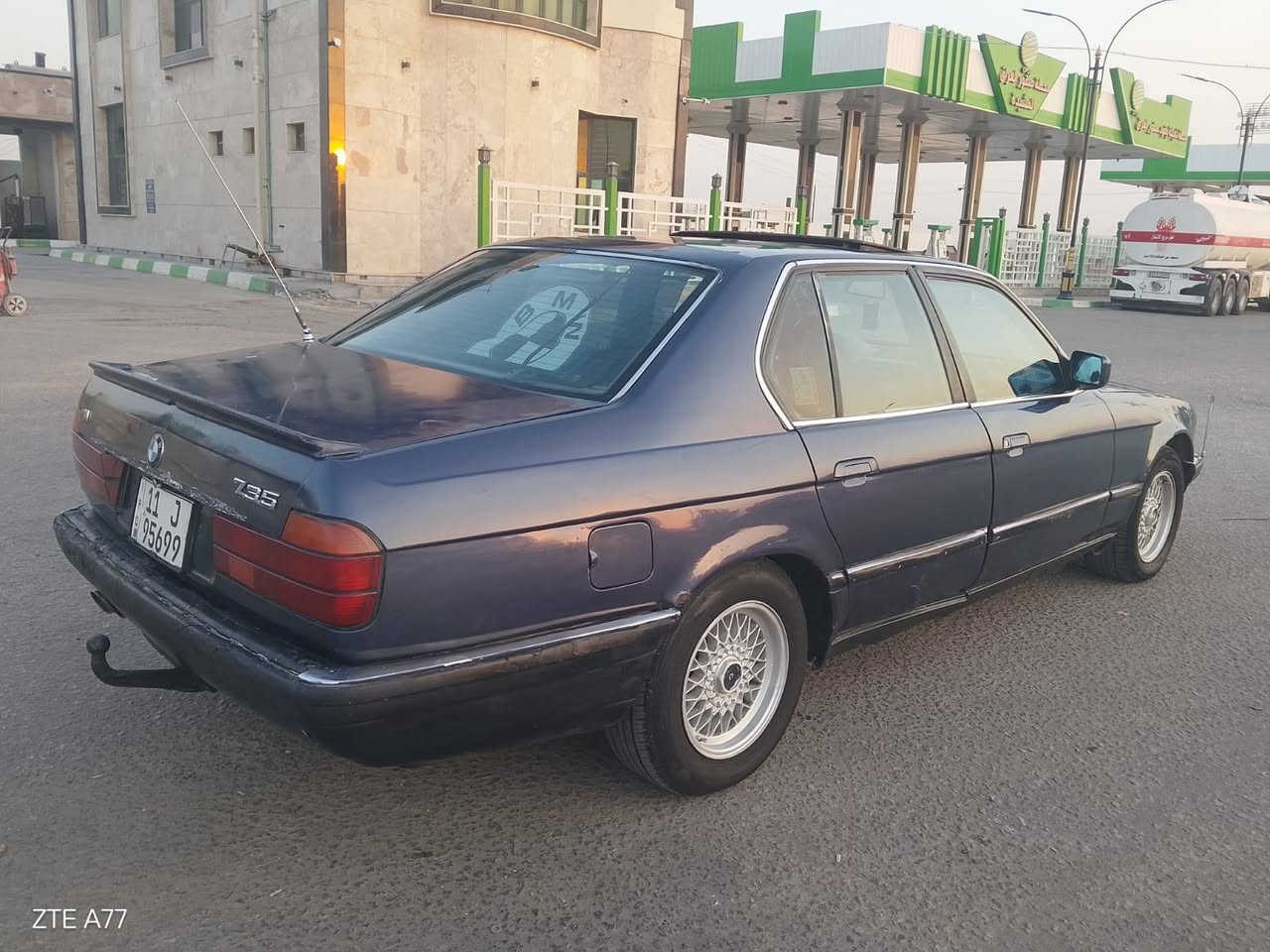 سلام عليكم
للبيع فقط بي ام موديل ١٩٩١
حجم ٧٣٥ 
رقم بغداد انكليزي
َمكينته بيه بخار قليل من القبق فقط
السعر ٢٩
مكان السياره بابل الاسكندريه
الاتصال على الرقم ***********

نص مكتوب في الصور:
- ZTE A77