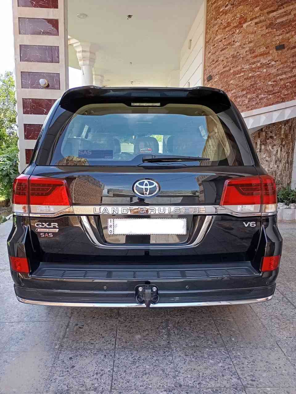 للبيع لاندكروز موديل 2019 ساز باب اول كراند تورنك ، الرقم بغداد.محرك 6،ماشيه 89 الف  ،السعر 470،يعني اربع دفاتر وسبعين ورقه ،السياره مكفولة كفاله عامه جديده جدا بمعنى الكلمه بدون صبغ بدون فتح بدون حتى شخط من دعاميه ل دعاميه +دخول ذكي 5 ابواب مفاتيح عدد2 ،*********** ،المكان الرمادي
