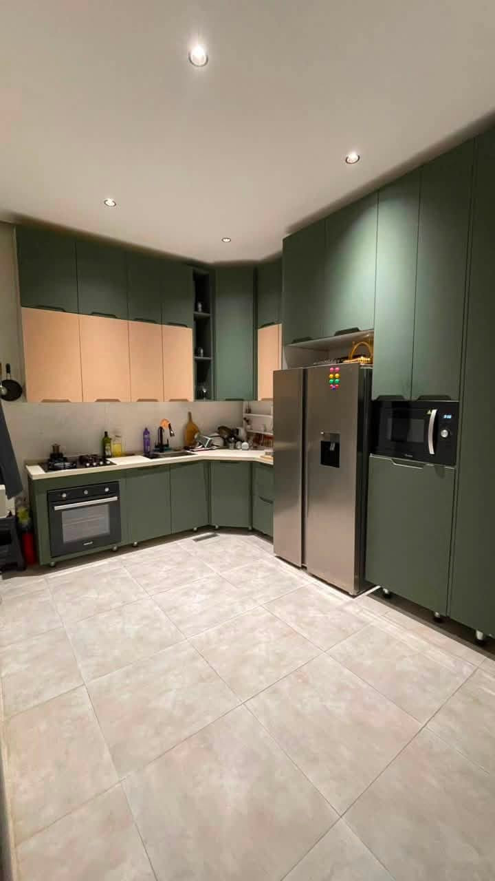 🔥🏡 بيت  للبيع في حي القدس — فخامة من أول نظرة! 🏡🔥

إذا تبحث عن بيت يجمع بين الحداثة، الذوق، والموقع المميز… لا تفوّت هالفرصة! ✨

🏠 بيت مودرن حديث – طابقين
📐 مساحة 125 متر
📍 حي القدس – موقع مميز وحيوي

✨ البيت مصمم بذوق عصري، وبي لمسات مودرن أنيقة وتفاصيل مرتبة تعطي المكان طابع راقٍ ومميز، مع استغلال ممتاز للمساحات حتى يكون البيت عملي ومريح بنفس الوقت.

💎 مو مجرد بيت… بيت يليق بذوقك ويعطيك إحساس الفخامة والراحة من أول ما تدخله.

🔥 مناسب جداً للعائلة، وموقعه يجعله خيار ممتاز للسكن والاستثمار.

💰 السعر؟
خليه مفاجأة للجادين 😉
👇 علّق برقم (1) لمعرفة السعر والتفاصيل، وراح نتواصل وياك مباشرة.

📞 ***********
📞 ***********

🚨 البيوت المميزة ما تبقى بالسوق… إذا عجبك الإعلان، لا تتردد! 🔑🏡
