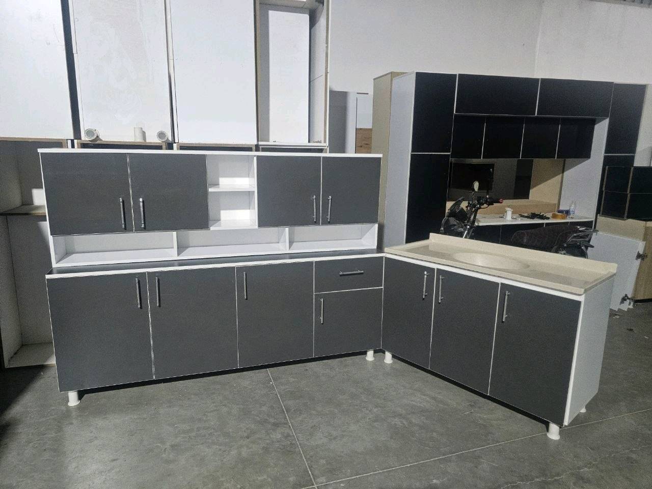 كاونتر خشب MDF ارضي وملحق قياس مترين وسنك متر و20 مرمر سعر 325 الف