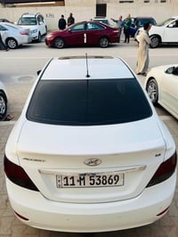 اكسنت • ٢٠١٤ • فتحة سقف