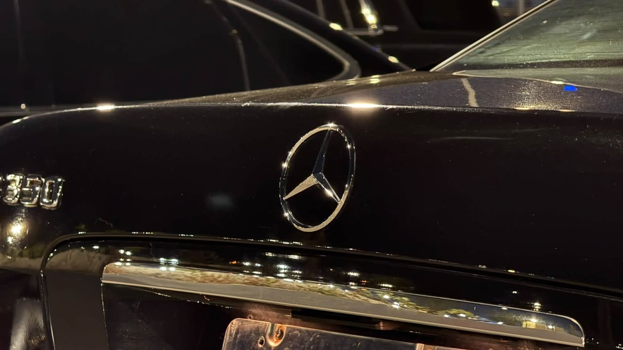 سلام عليكم.
غواصه ٢٠٠٥ عليها ارقام ٢٠٠١  سياره كفاله يابان وأعراق  s350 v6 مكانها بصره 
***********
