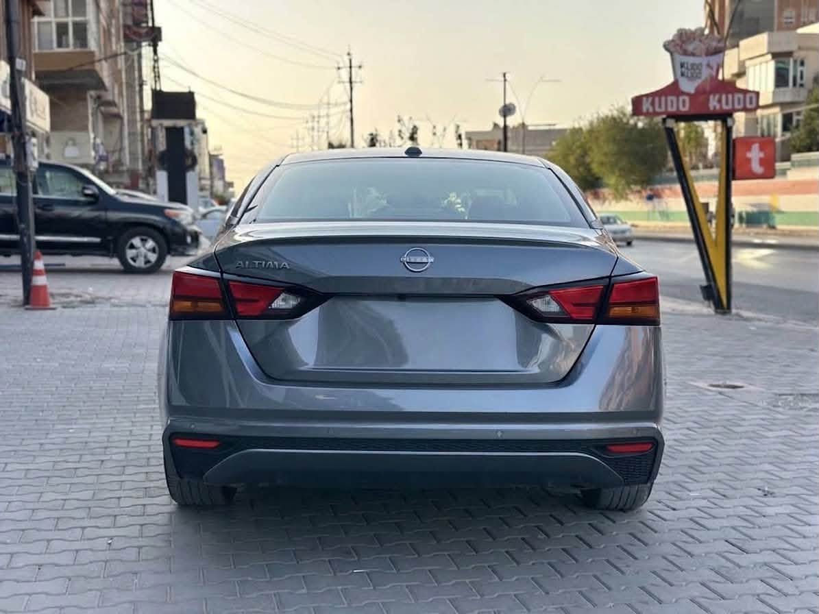 Nissan Altima SV 
موديل: 2025 
وارد: امريكي 
حجم المحرك: 4 سلندر
المسافة المقطوعة:25000
كشن كهرباء - رادار امامي - رادار خلفي - حساسات - لايت اوتو - تحديد سرعة - بصمة-………..
السيارة بدون صبغ بدون بارد 
مكفولة من الدعامية للدعامية 
تترقم شمال (اربيل-سليمانية-دهوك) حسب رغبتك
للاستفسار: ***********
—————————————————————-
Nissan Altima SV 
ساڵ:2025
هاوردە: ئەمریکی
قەبارەی بزوێنەر: 4 بستۆن
ماوەی رۆشتن: 25000
کوشن کارەبا ـ راداری پێش ـ راداری دواوە ـ حاسە ـ جێگیر کردنی خێرایی ـ ..................
بێ بۆیاغ بێ سارد 
بۆ پەیوەندی:***********

