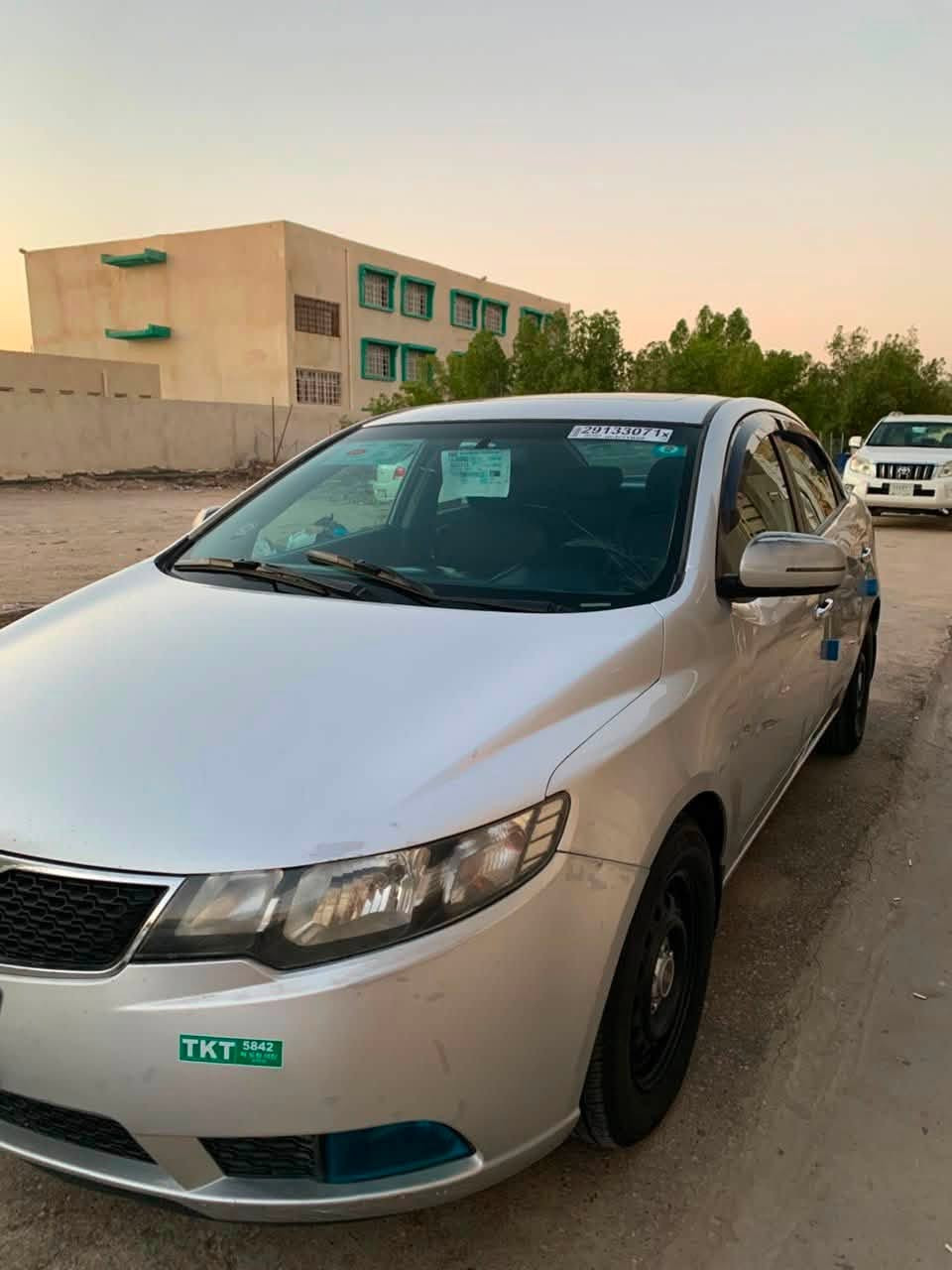 سيراتو موديل ٢٠١٢خليجي  فول مواصفات رقم قادسيه مشروع وطني تحويل مباشر السياره مكفوله ضربه وصبغ فقط بيها صبغ هلالات خلفيه مكينه ١٦٠٠ جاهزه سياره كير مكينه حداديه تبريد السعر ٨٠ وبيها مجال بصيط 
***********
