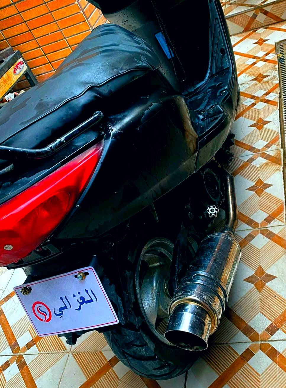 سلام عليكم للبيع اكزز ياباني نوزل 
شغاله سلف هندر بكل وقت. 
محرك بلادي شلعه ومعدل يخبلان 
بيها صالنصه رياضي  ستيل تفصال صوتها يخبل. 
دبالات شغاله كدام ووره. وبريكات هم 
مبدللها تواير جداد كدام ووره 
دراجه محركها كلش نضيف بس يرادلها ترتيب كفراتها تعبانه شويه. 
سعر:  260 وبيها مجال (مستعجل على بيعتها كلش) 
المكان: كربلاء البوبيات. 
الرقم:  ***********بي ويتساب ماعندك رصيد تصل على الويتساب.