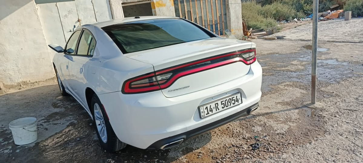 ( بيع مستعجل) جارجر 2015 SXT استخدام شخصي جاهزة مكينه وكير وتبريد وحداده و تخم تاير كله جديد سياره كفاله من الفتح والتبديل فقط بالبنيد جزاء صبغ بدون فتح سنويه جديده السعر 180 وبيها مجال 
***********
