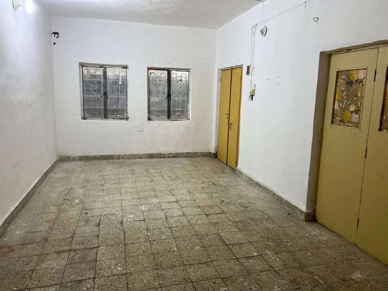 بيت للايجار منطقة الجنينه
قرب مبيعات الكهرباء / شارع المصلحه
يتكون من
غرفتين
وهول
استقبال
مطبخ
صحيات
كراج
بيت ركن مساحة 150م

قريب على كولشي
منطقة هدوء جدا

الايجار  750 بيه مجال 
تواصل ***********

