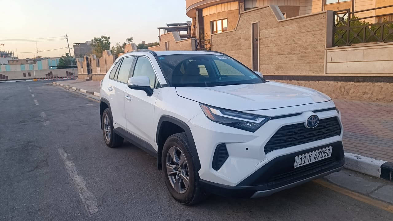 تويوتا راف فور (RAV4 XLE Hybrid) موديل 2024
الموديل: 2024 (RAV4 XLE - هايبرد - دفع رباعي AWD)
المسافة: 25,063 كم فقط
الرقم: رقم أربيل
الموقع: كربلاء المقدسة
⚡ أهم المواصفات:
فتحة سقف + شاشة كبيرة
بصمة تشغيل ودخول ذكي
كاميرا خلفية + حساسات
رادار + نقطة مظلمة (BSM) + تحديد مسار
هاند بريك بصمة (Auto Hold)
تحكم ستيرن فول، مثبت سرعة تفاعلي، محرك 2.5L اقتصادي جداً.
🛡️ الحالة:
الأيرباكات سليمة، والسيارة كفالة بشرط الفحص وين ما تحب.
السعر: 265 ورقة ($26,500) وبيه مجال للشراي الجاد.
للتواصل: ***********
