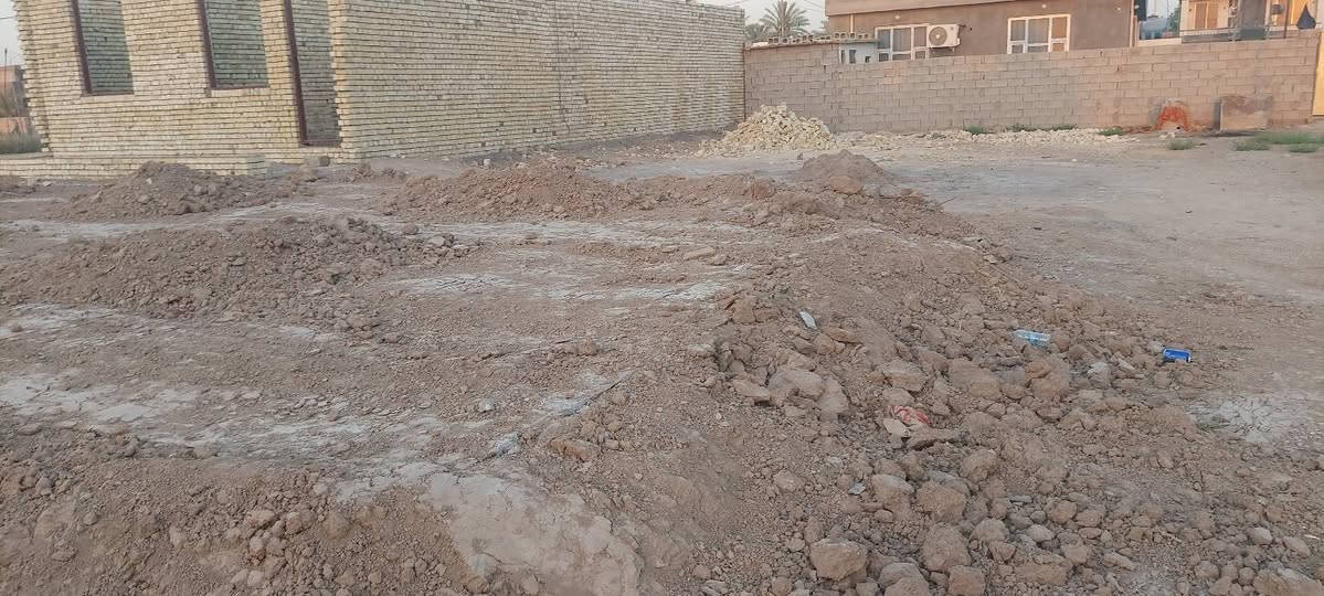 بتلو للبيع التفاصيل داخل الصور

نص مكتوب في الصور:
- ابو منتظر القريشي
- ٢٨ يوليو .
- كروب بيع وشراء في ناحية الحفرية ( تاج الدين ...
- ابو منتظر القريشي ٢٢ يوليو .
- قطعة مساحة ٢٠٠ متر بيها رباط يتكون من غرفتين نوم ٥×٤ وصالة ٦×٤ وغرفة الخطار ٦×٤ الموقع ورة بيت عوين قريب عل الشارع للتفسار اتصال عل الرقم ***********