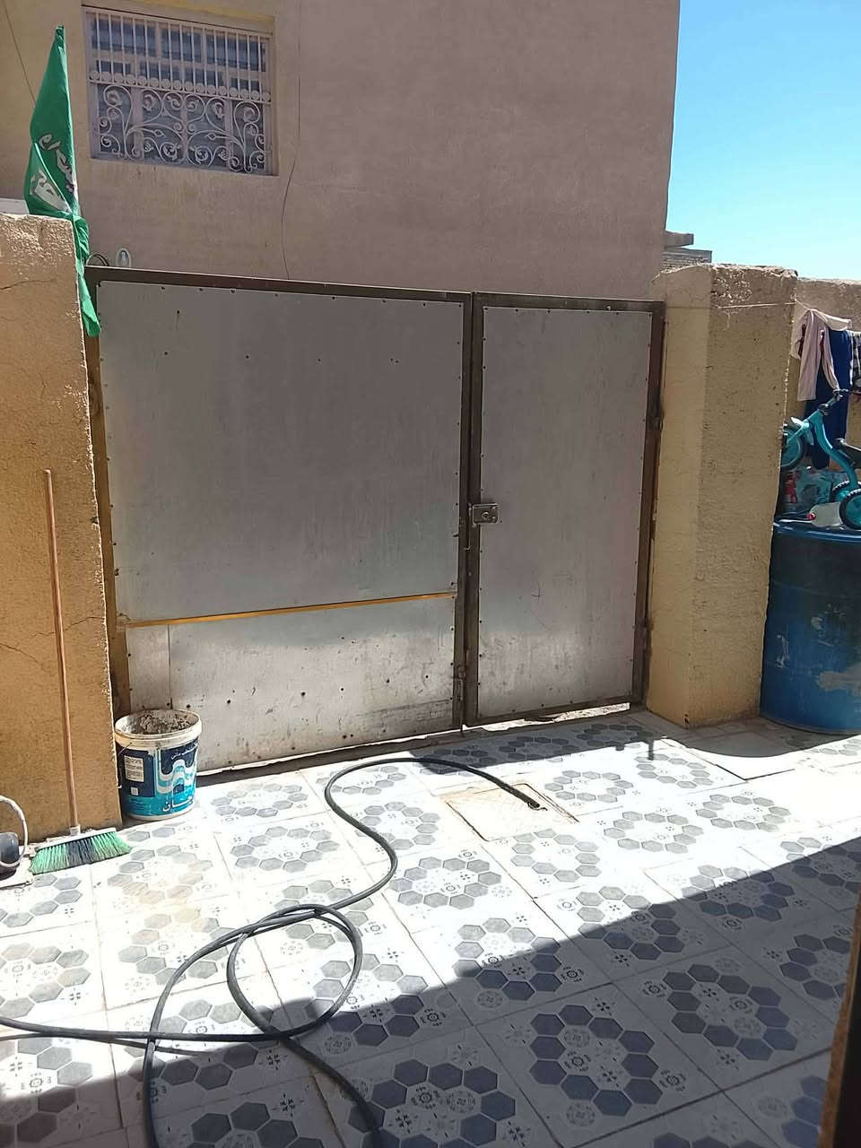 بيت للبيع بطهمازيه بشارع مدرسة الهدف مساحة 130متر البيت عكاده البيت نظيف ومرتب سعره 35 لتواصل خاص
