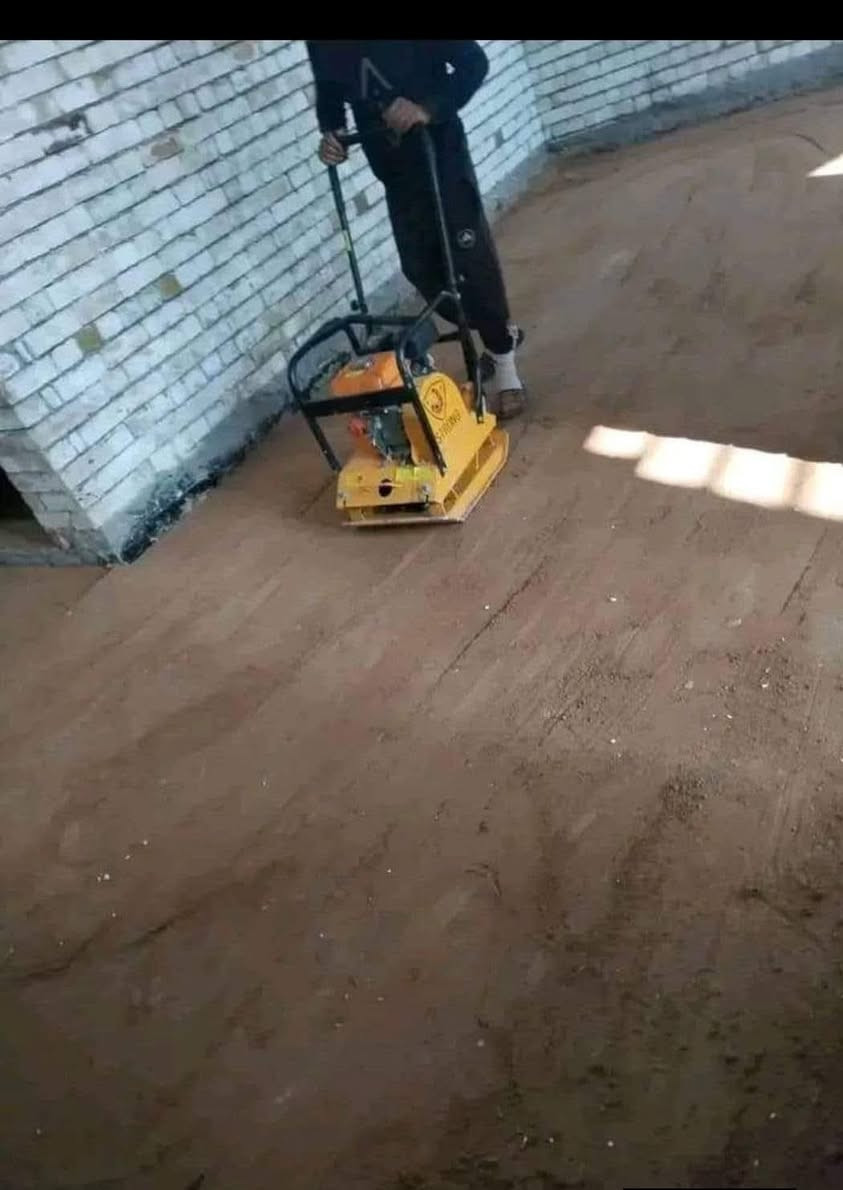 سلام وعليكم يوجد كادر تنظيف بيوت وتعديل تراب وفرش الحصو والكبس وتنظيف سطوح أماكن اللبخ للاستفسار الاتصال على الرقم *********** وتساب
